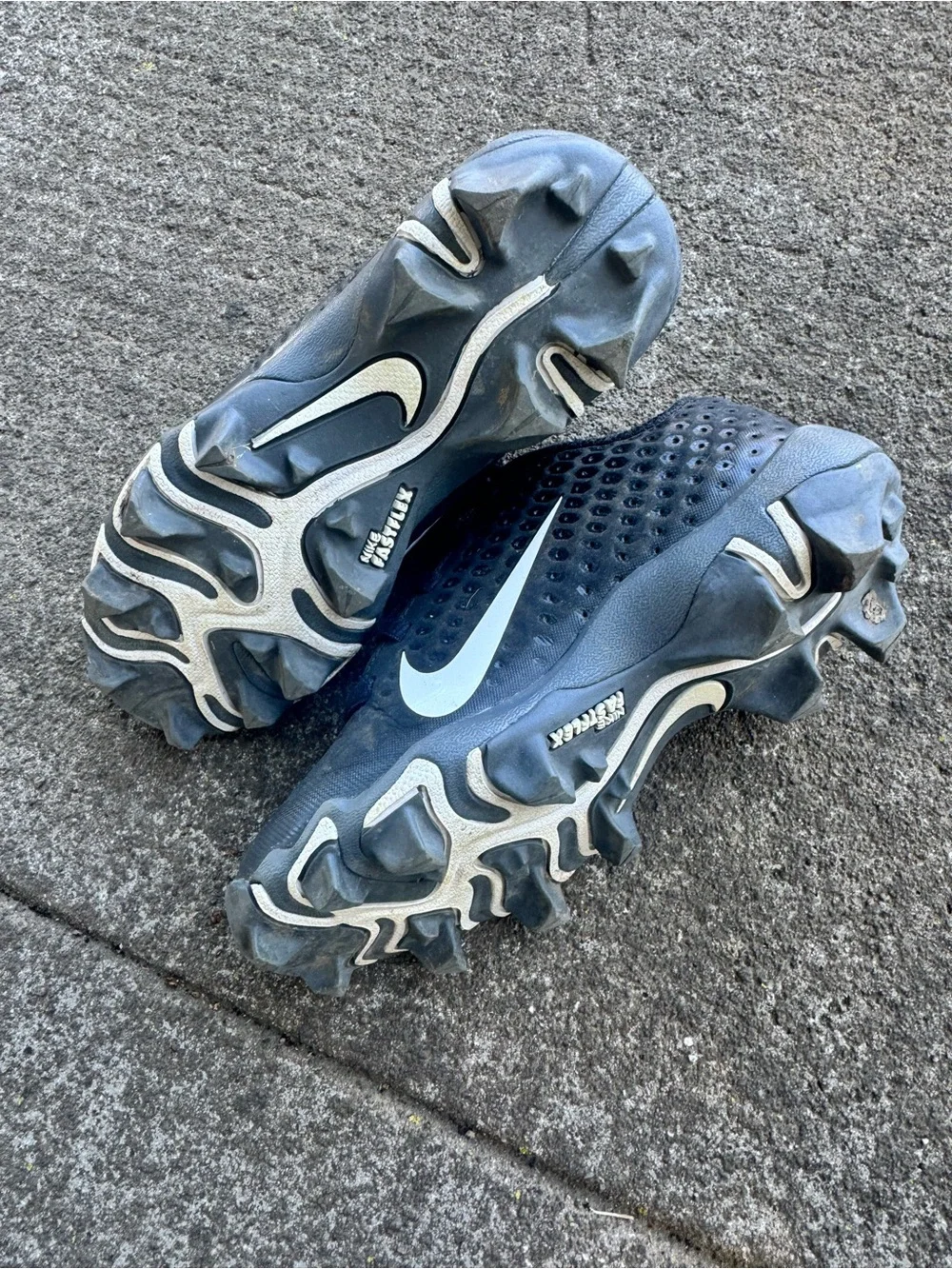 Nike Kids Black Soccer Cleats