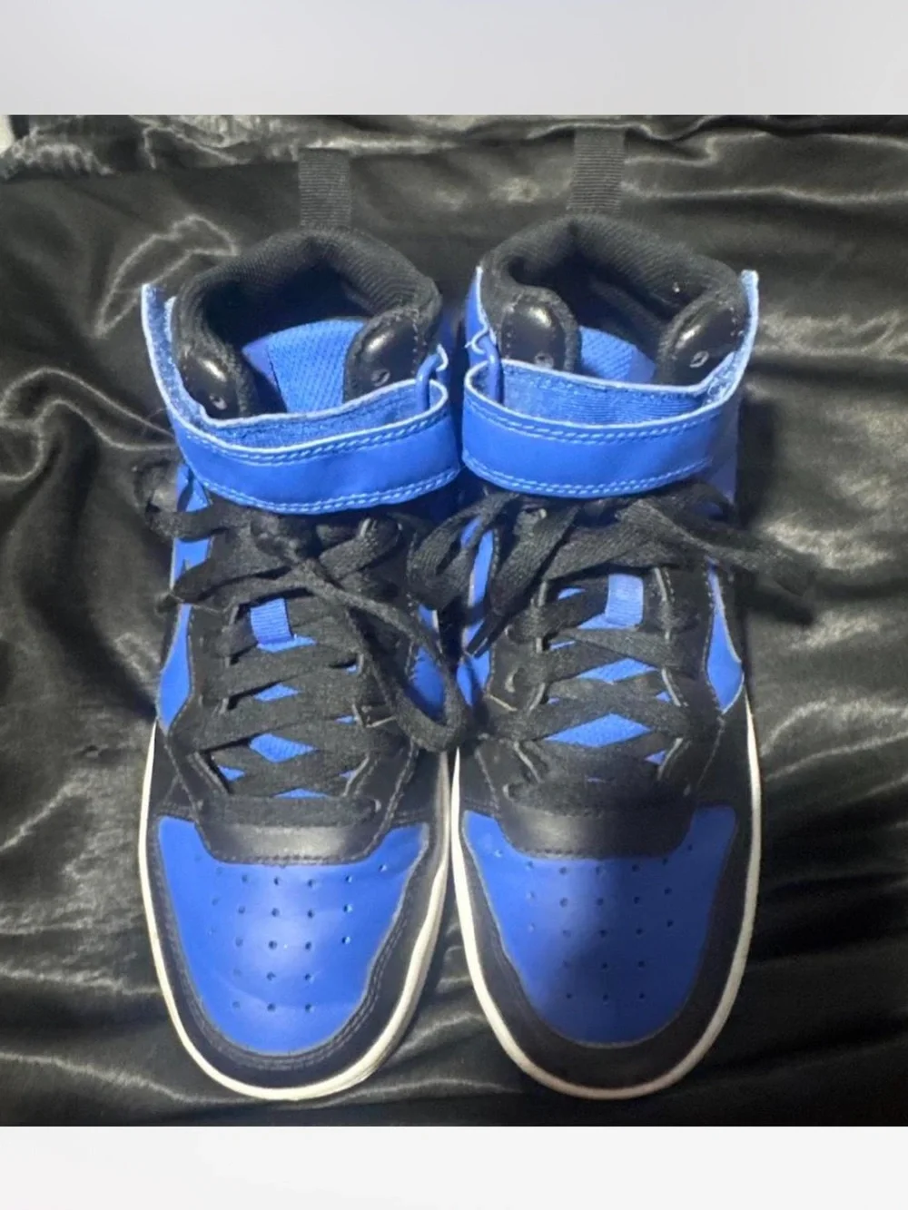 Nike youth mid