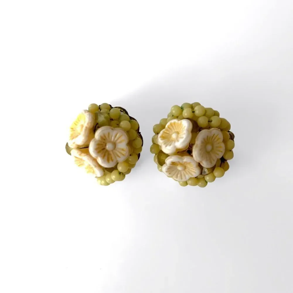 Vintage cluster bead