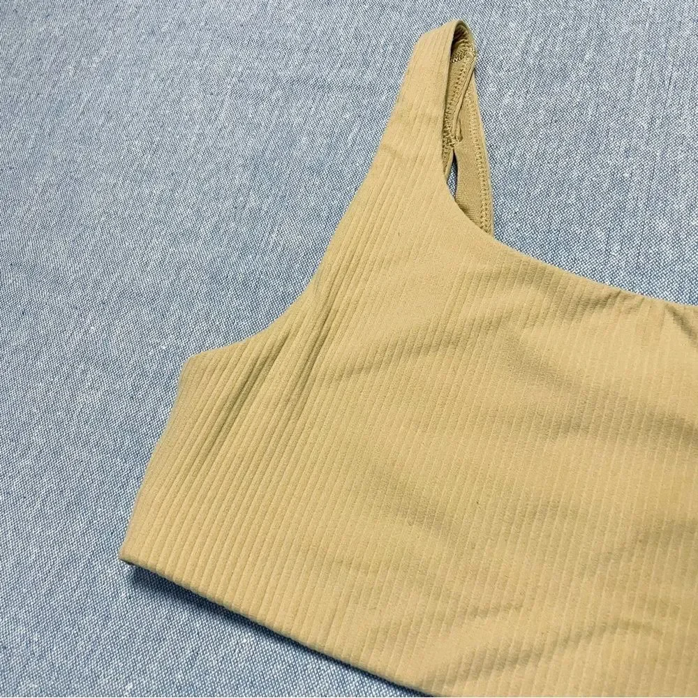 lululemon athletica excellent size
