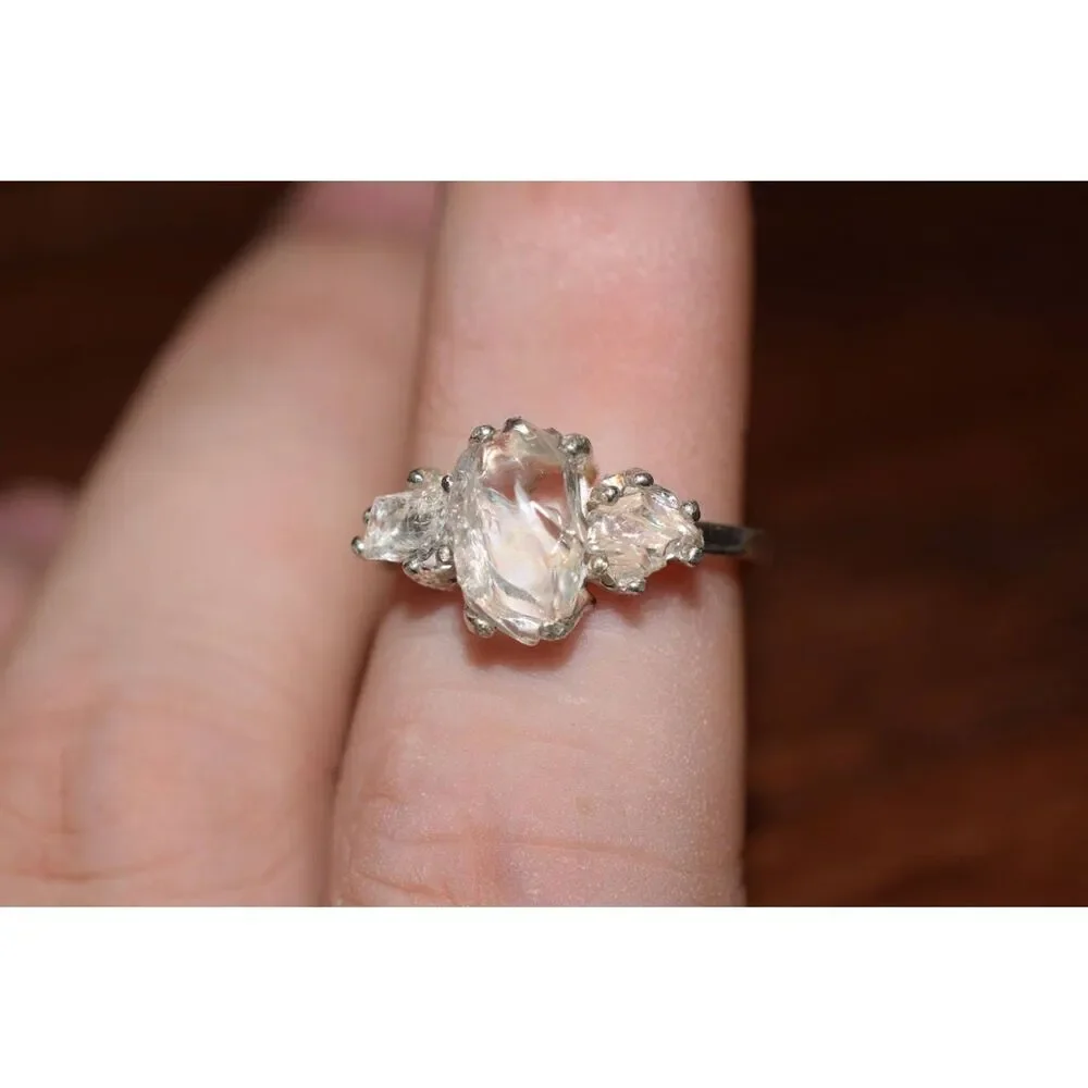 alternative raw diamond engagement rings, raw crystal size 4 5 6 7 8 8 9 10 11