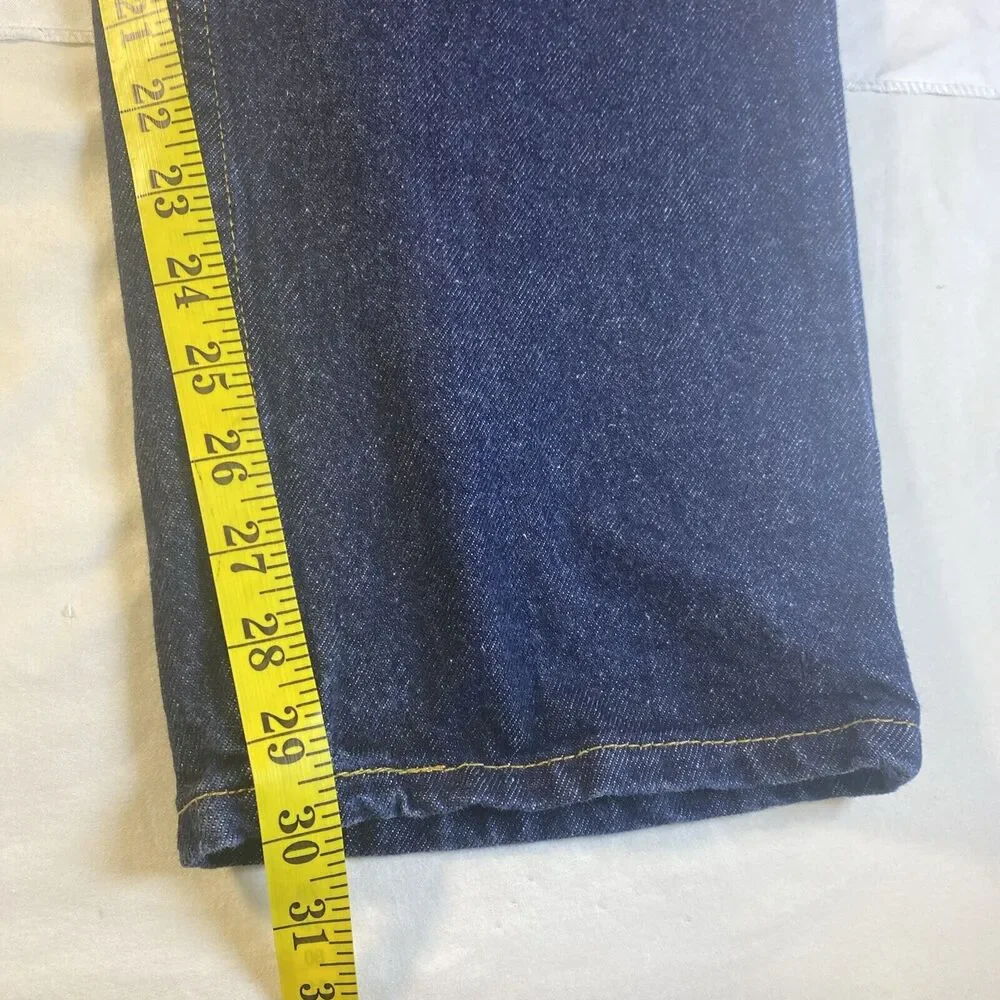 Levis levis red