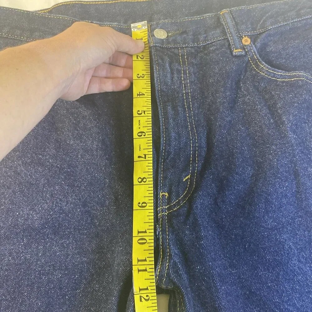 Levis levis red