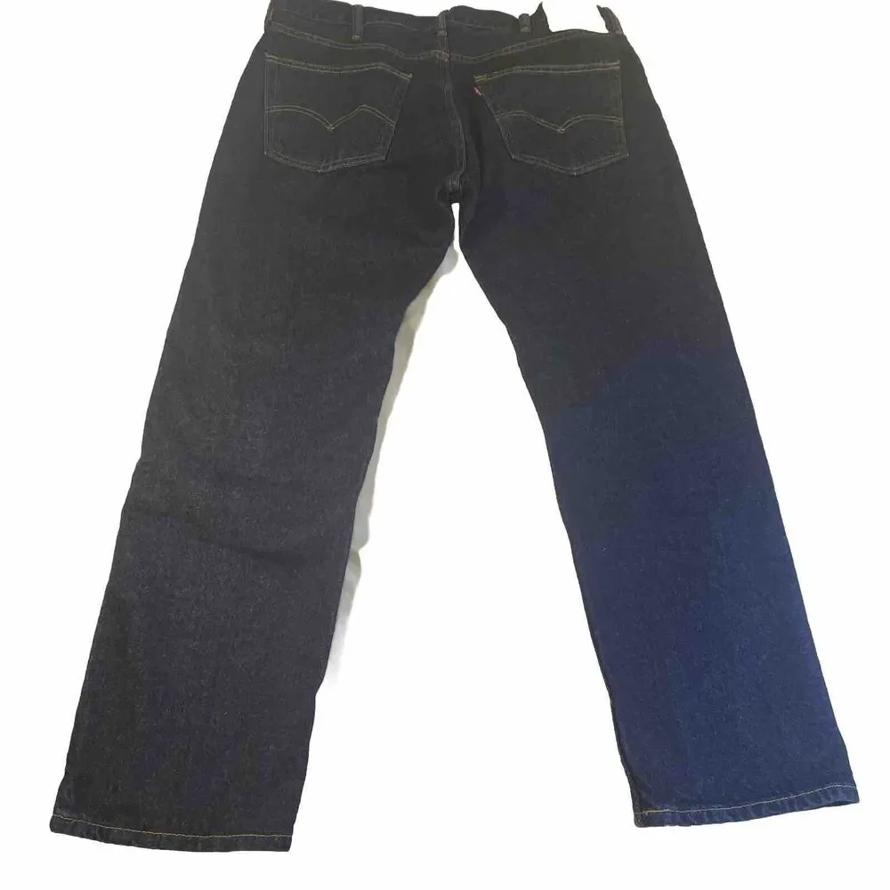 Levis levis red