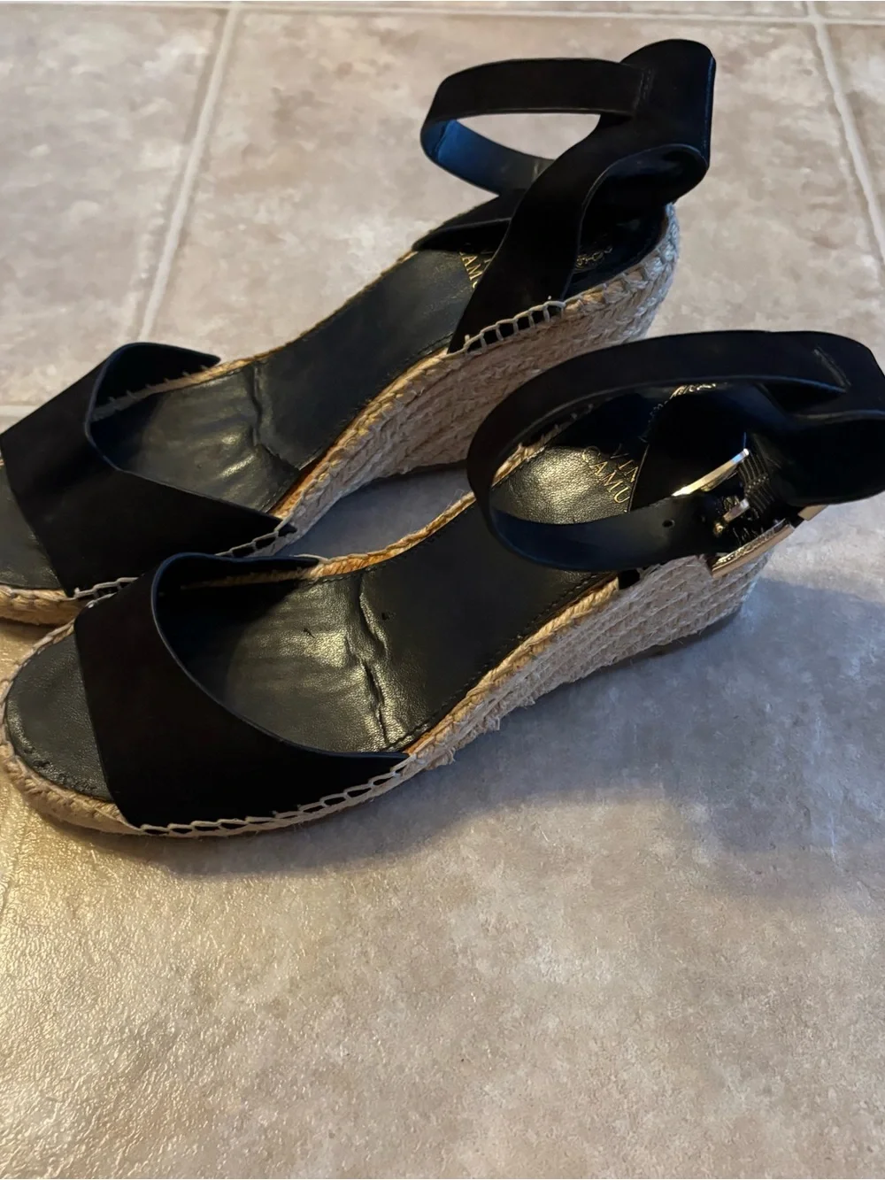 Vince Camuto sleek black
