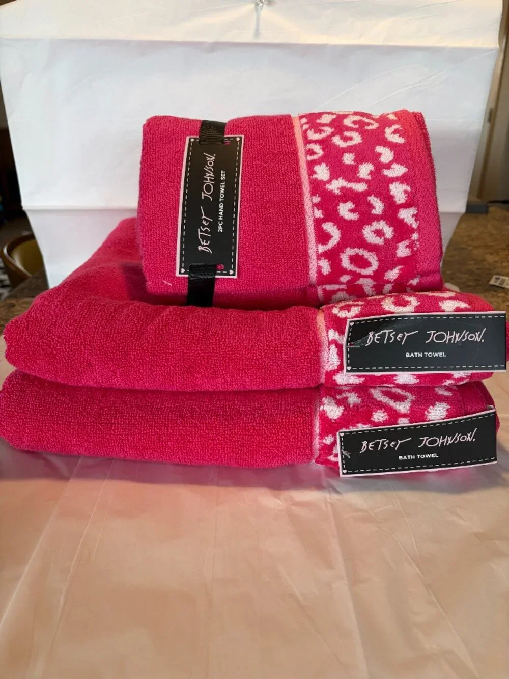 Betsey Johnson Pink Leopard 4 Pc Bath Towel Set Cotton NWT