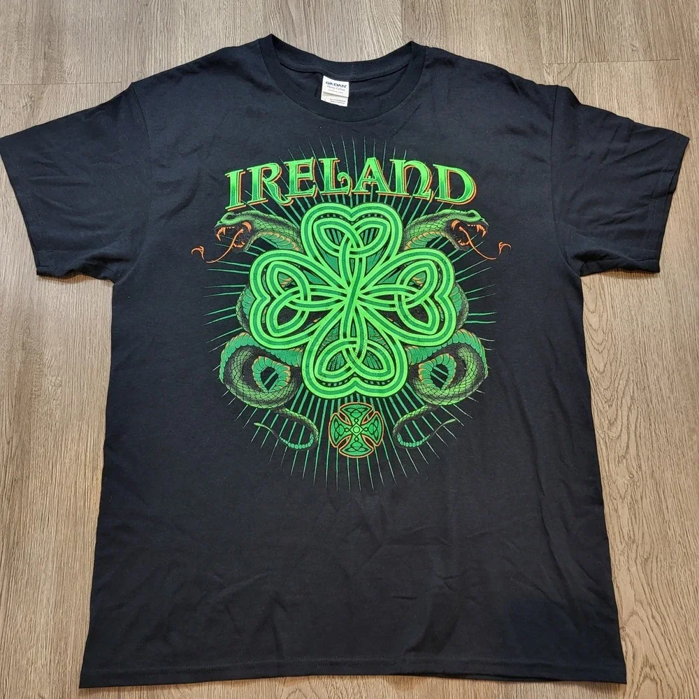 Gildan Heavy Cotton Ireland T-shirt Snakes Graphic‎ Designed Size Large