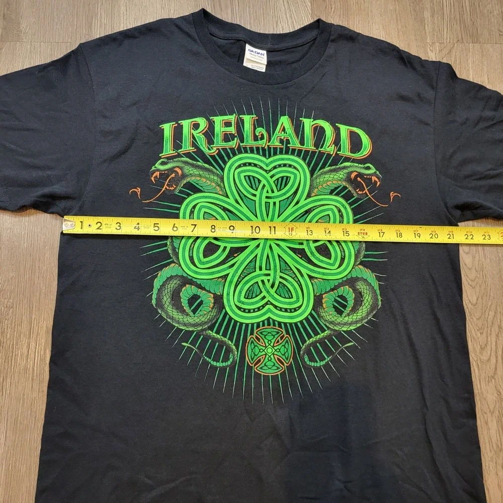 Gildan Heavy Cotton Ireland T-shirt Snakes Graphic‎ Designed Size Large