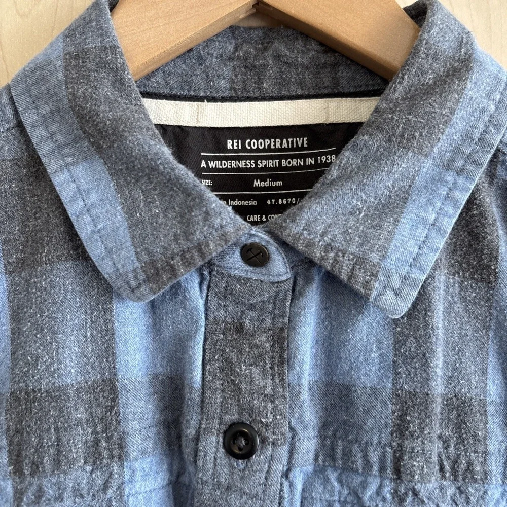 REI Coop Shirt Mens Small/Medium Blue Black Plaid‎ Organic Cotton Button Down