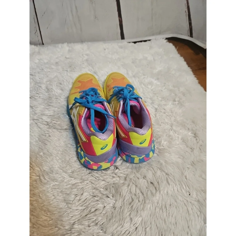 Asics sneaker size