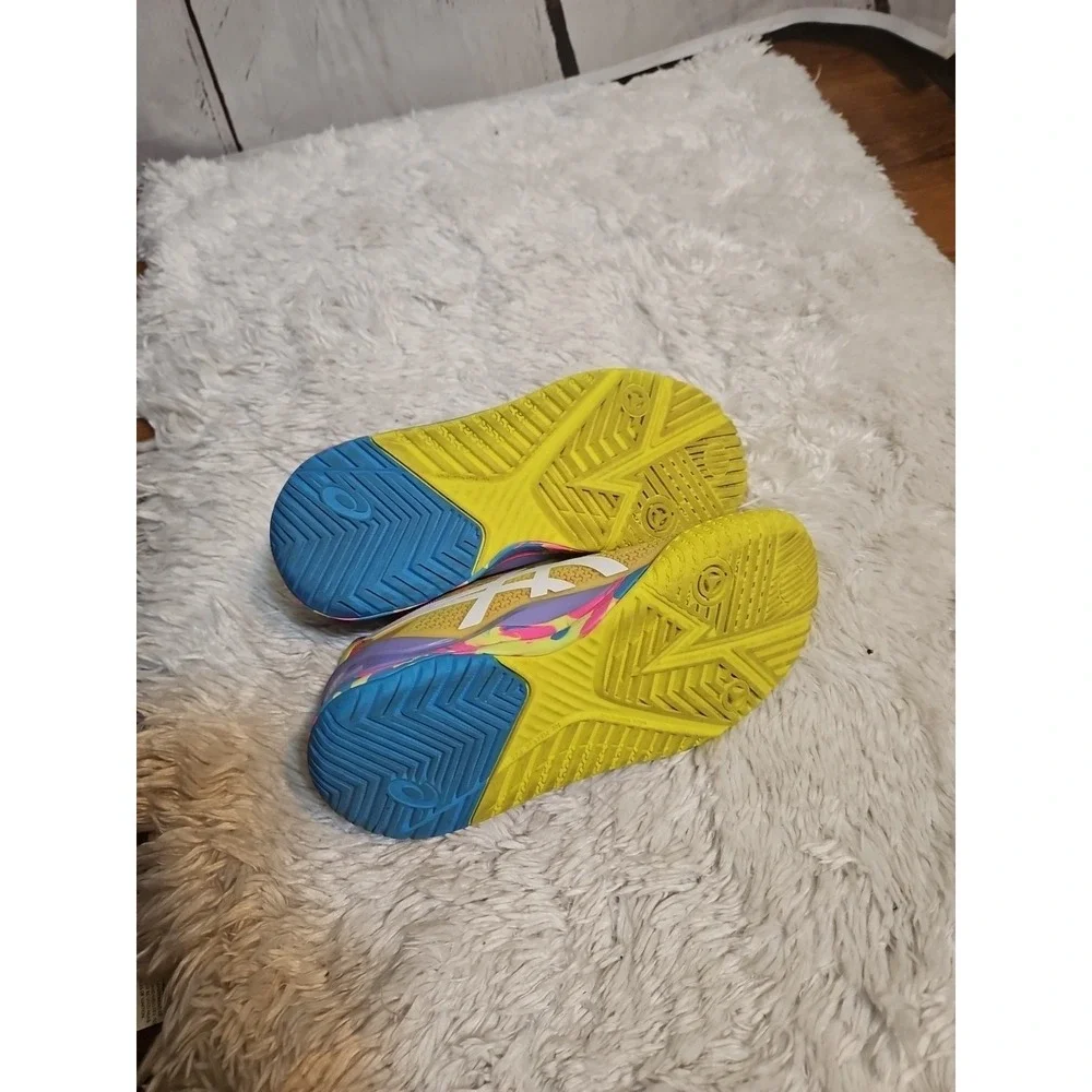 Asics sneaker size