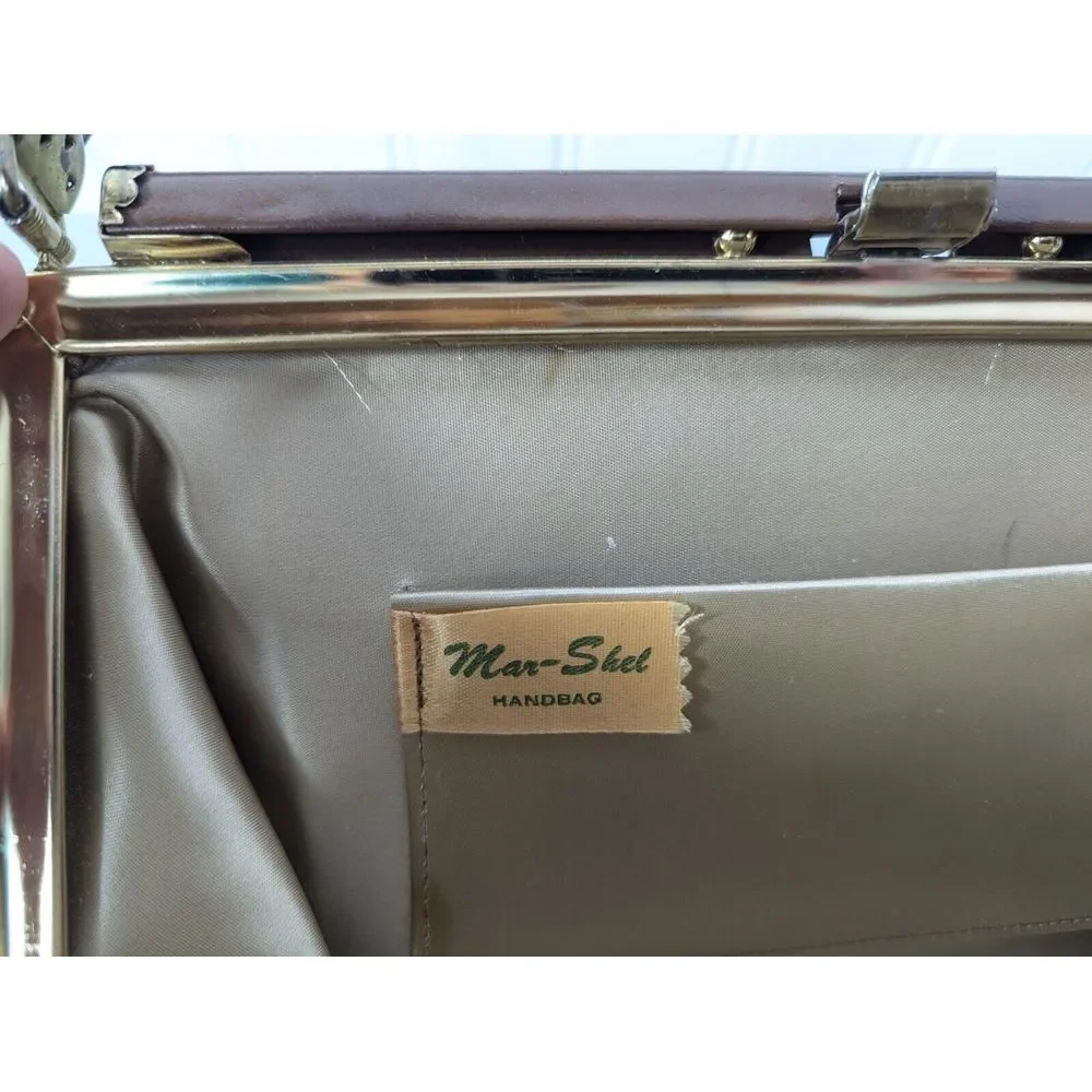 Mar-Shel stylish details gold
