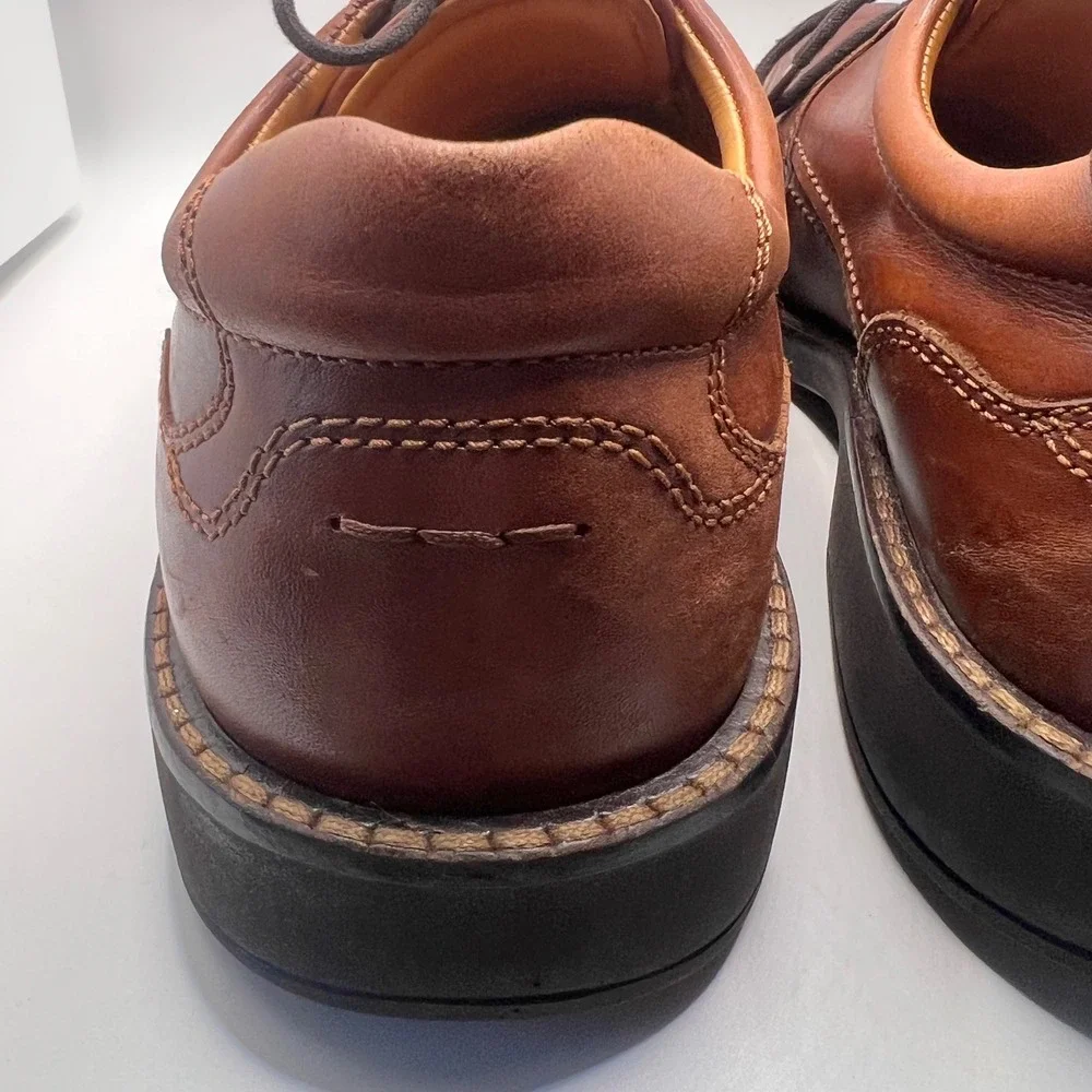 Ecco sophistication stitching understated