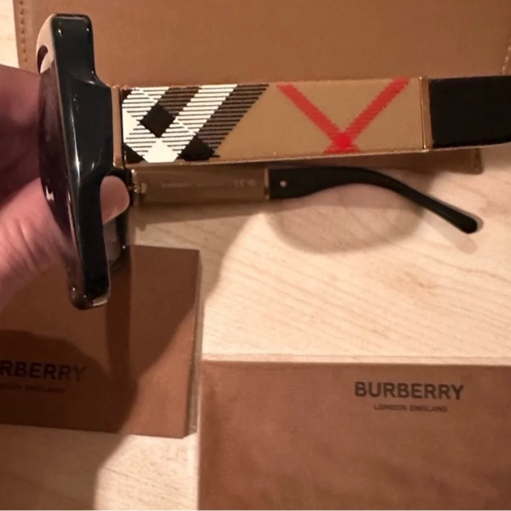 Burberry black lenses