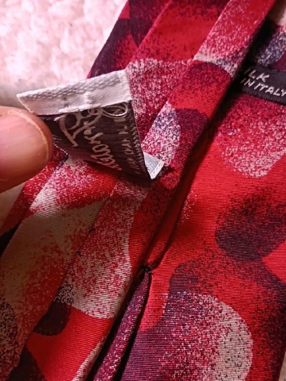 Fratello bold red