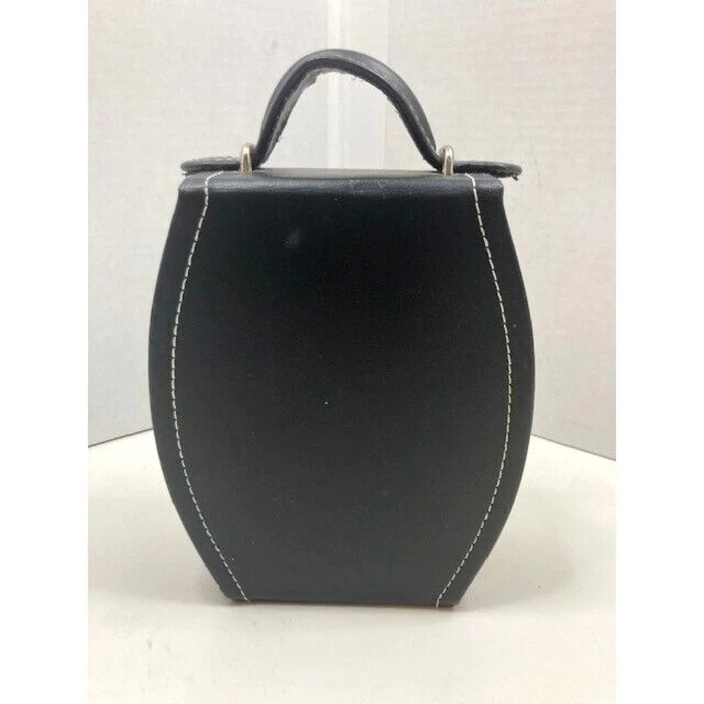 The Unbranded Brand new black