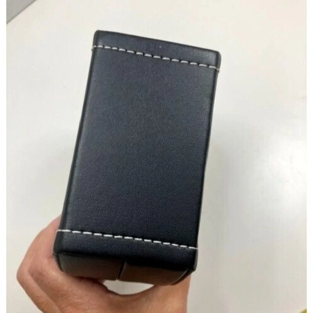 The Unbranded Brand new black