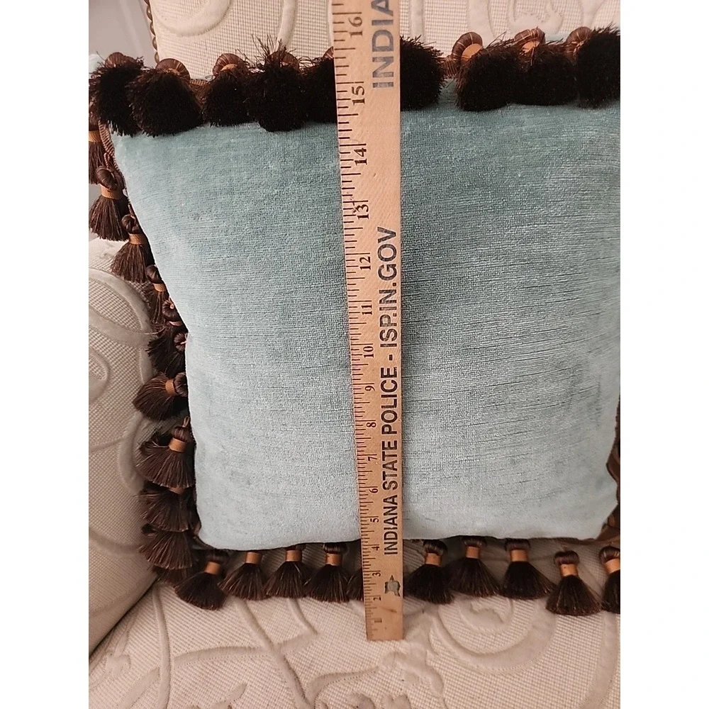 The Unbranded Brand teal velvet