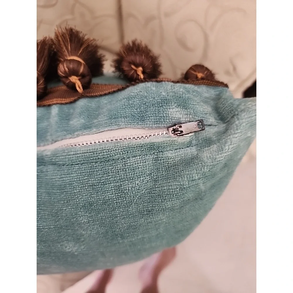 The Unbranded Brand teal velvet
