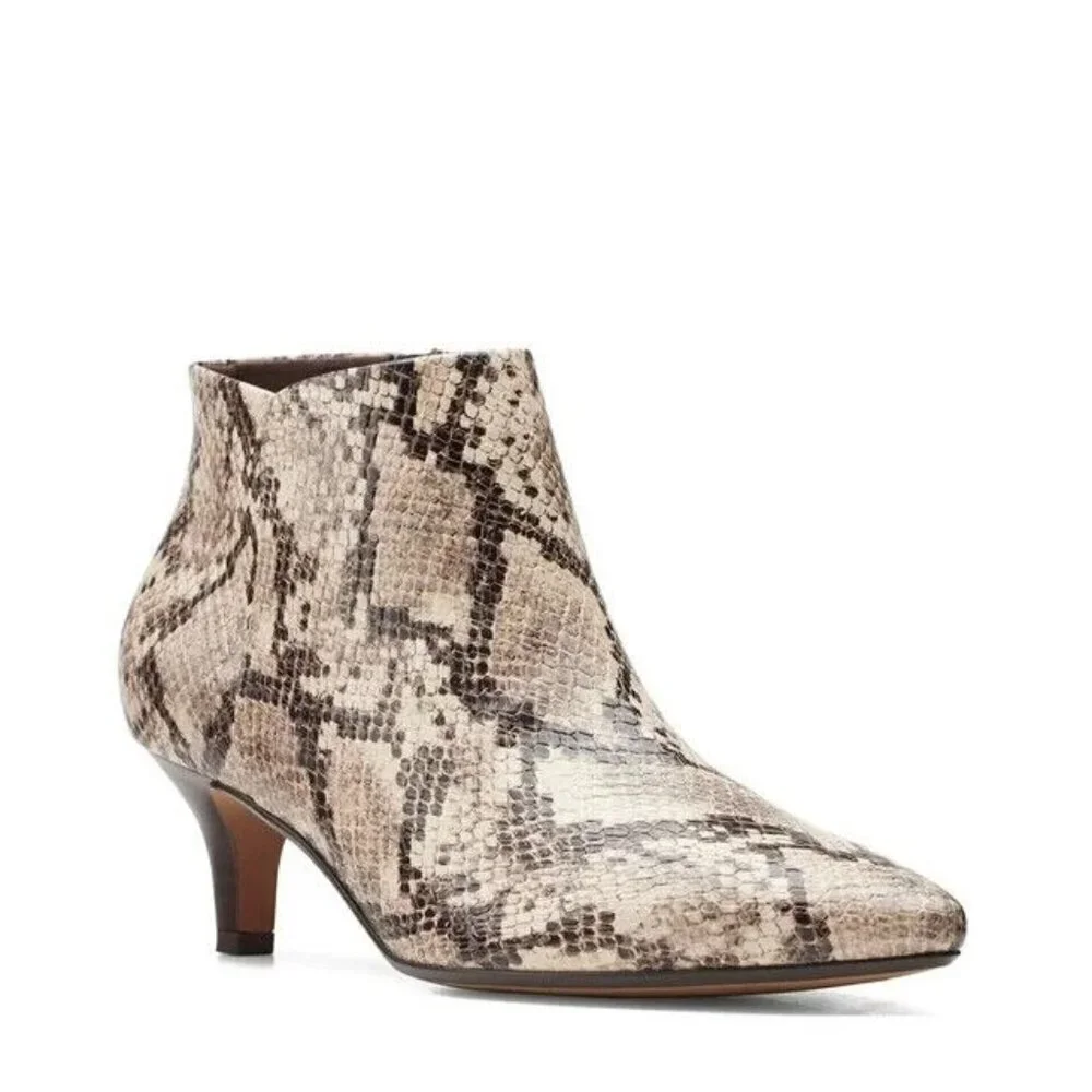 Clarks Collection‎ Heeled Booties Linvale Judith Taupe Snake NEW 7 W