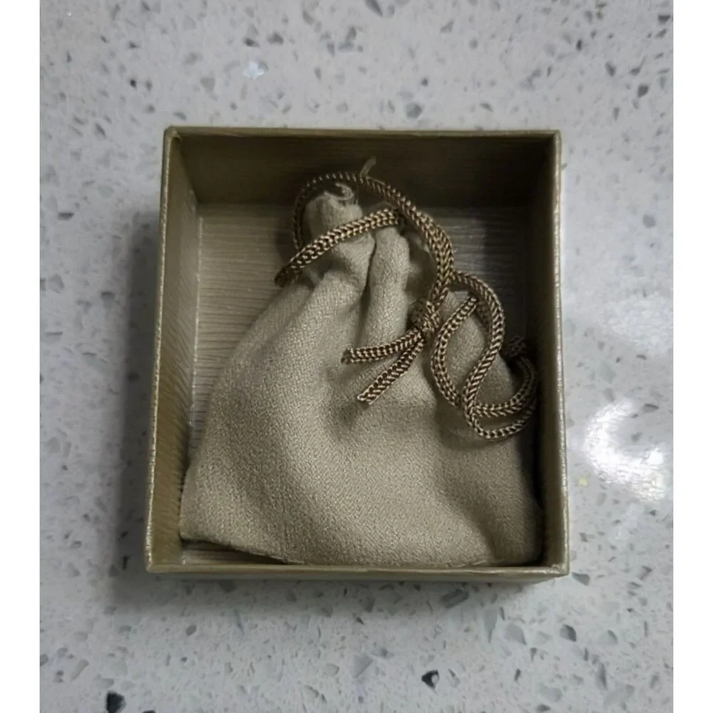 Unbranded brand new