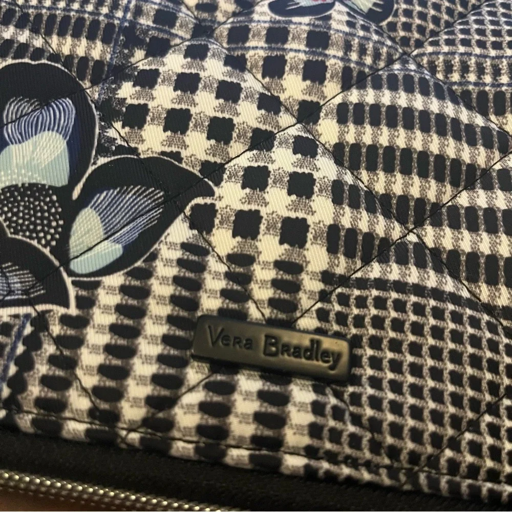 Vera Bradley handle** compartment