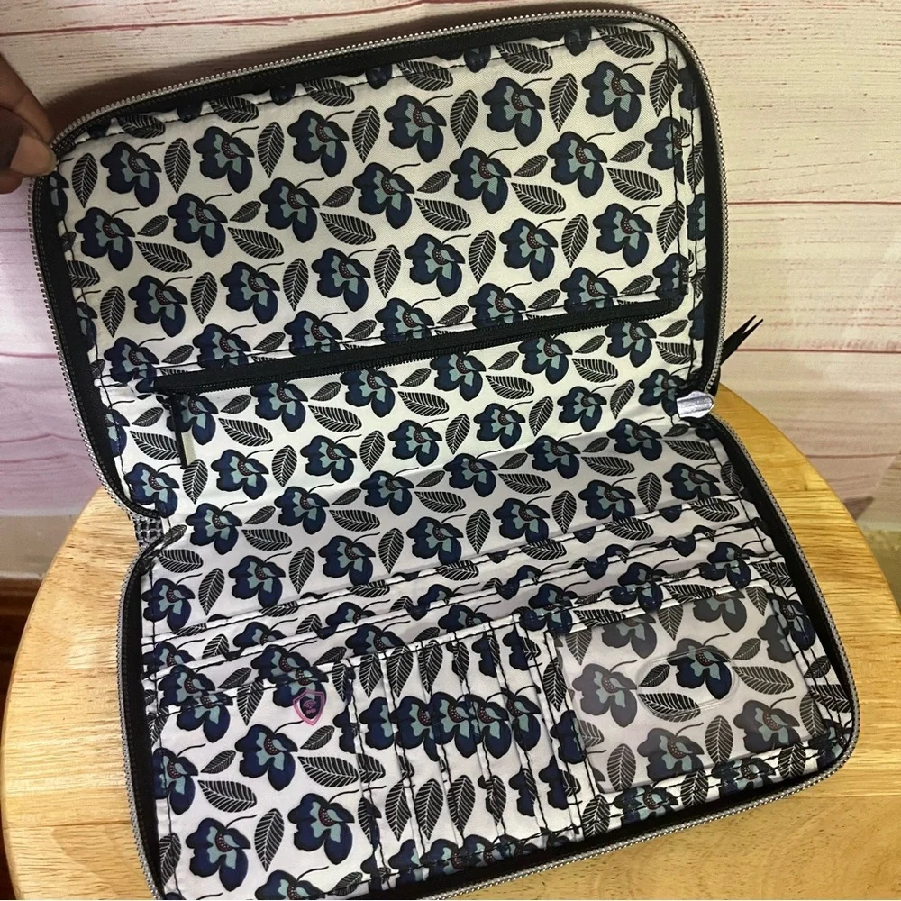 Vera Bradley can plenty