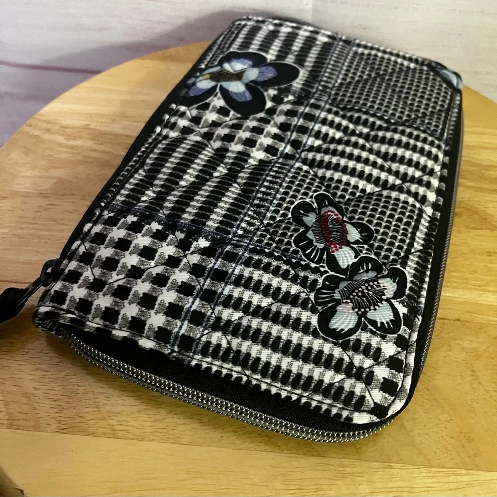Vera Bradley you carry can