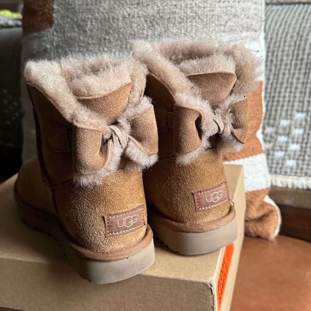 UGG short boots