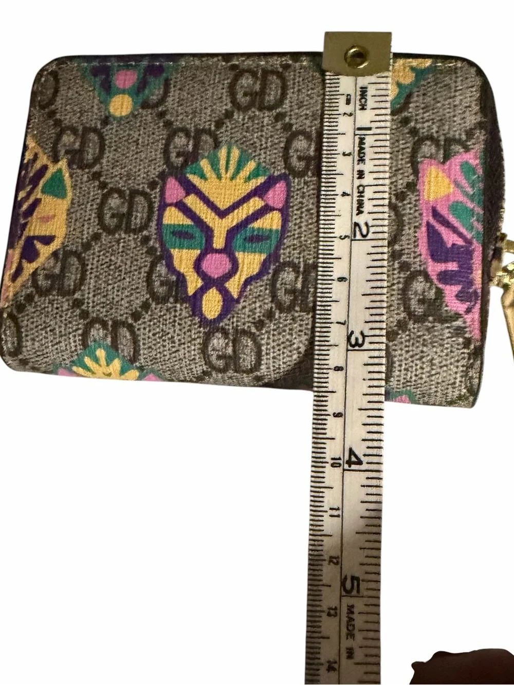 The Unbranded Brand zip 5”