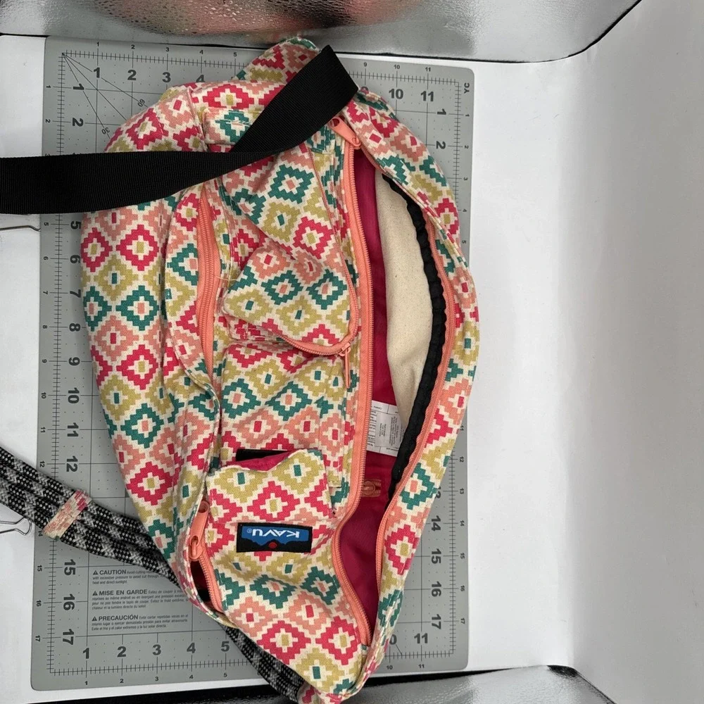 KAVU Geometric Pink Rope‎ Bag Sling Canvas Backpack Small Purse Adjustable Strap