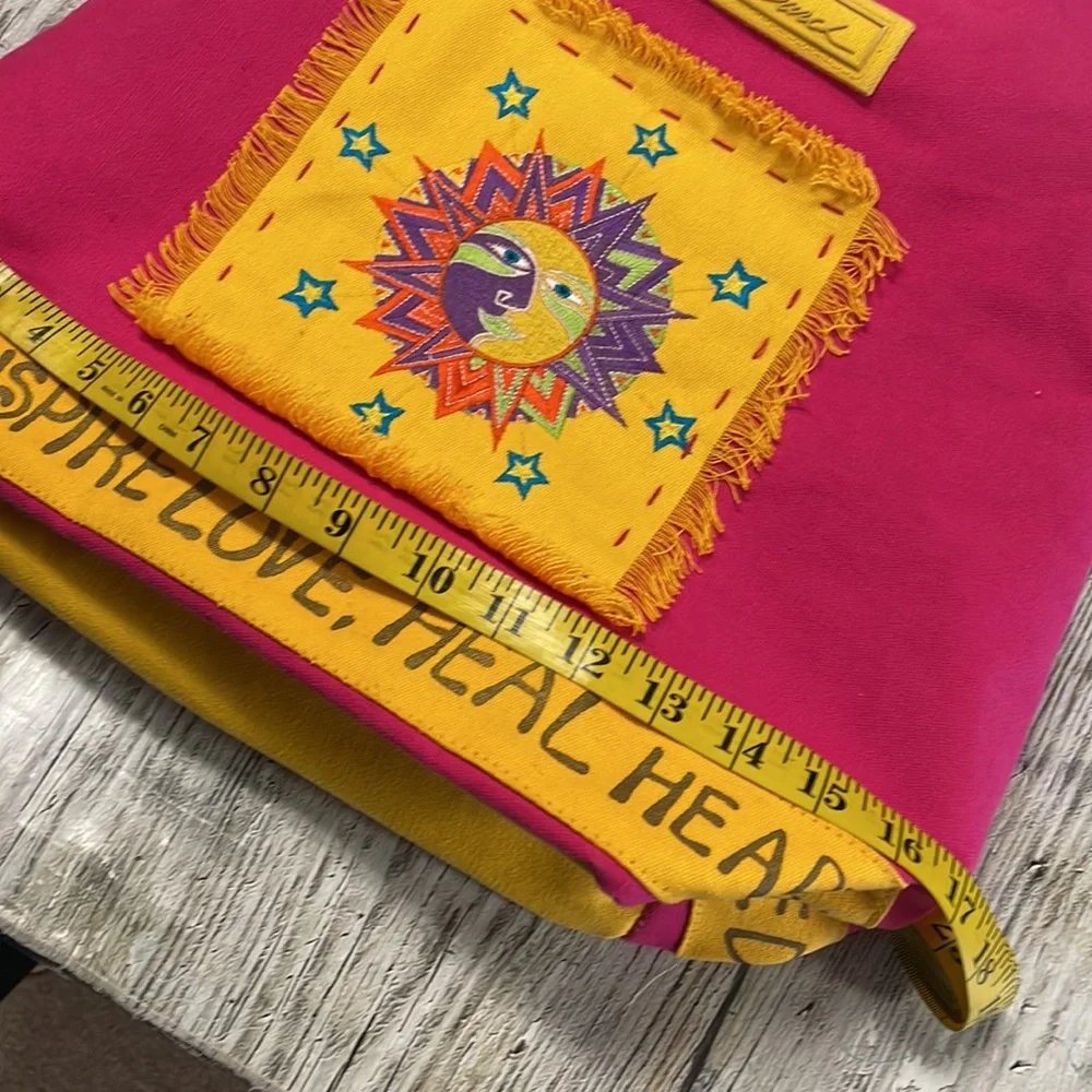 Laurel Burch reposhing this
