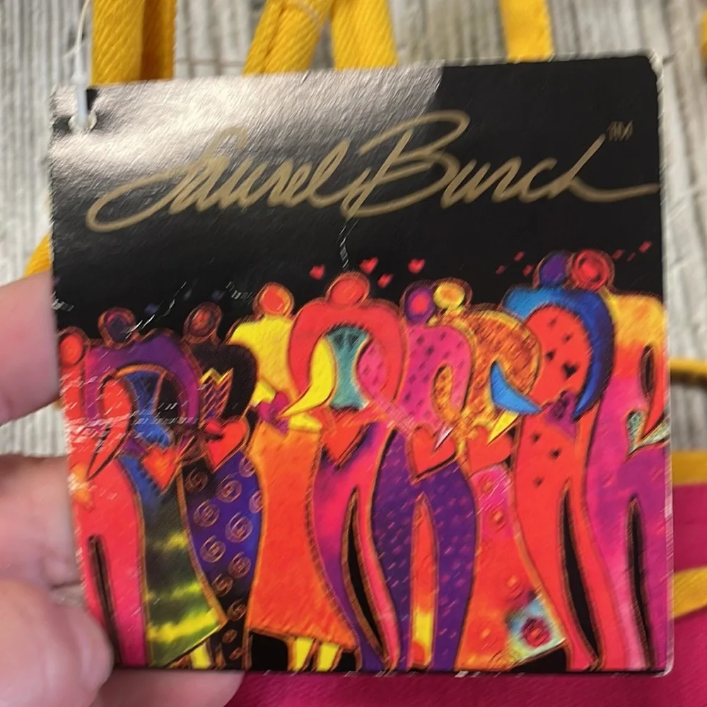 Laurel Burch reposhing this