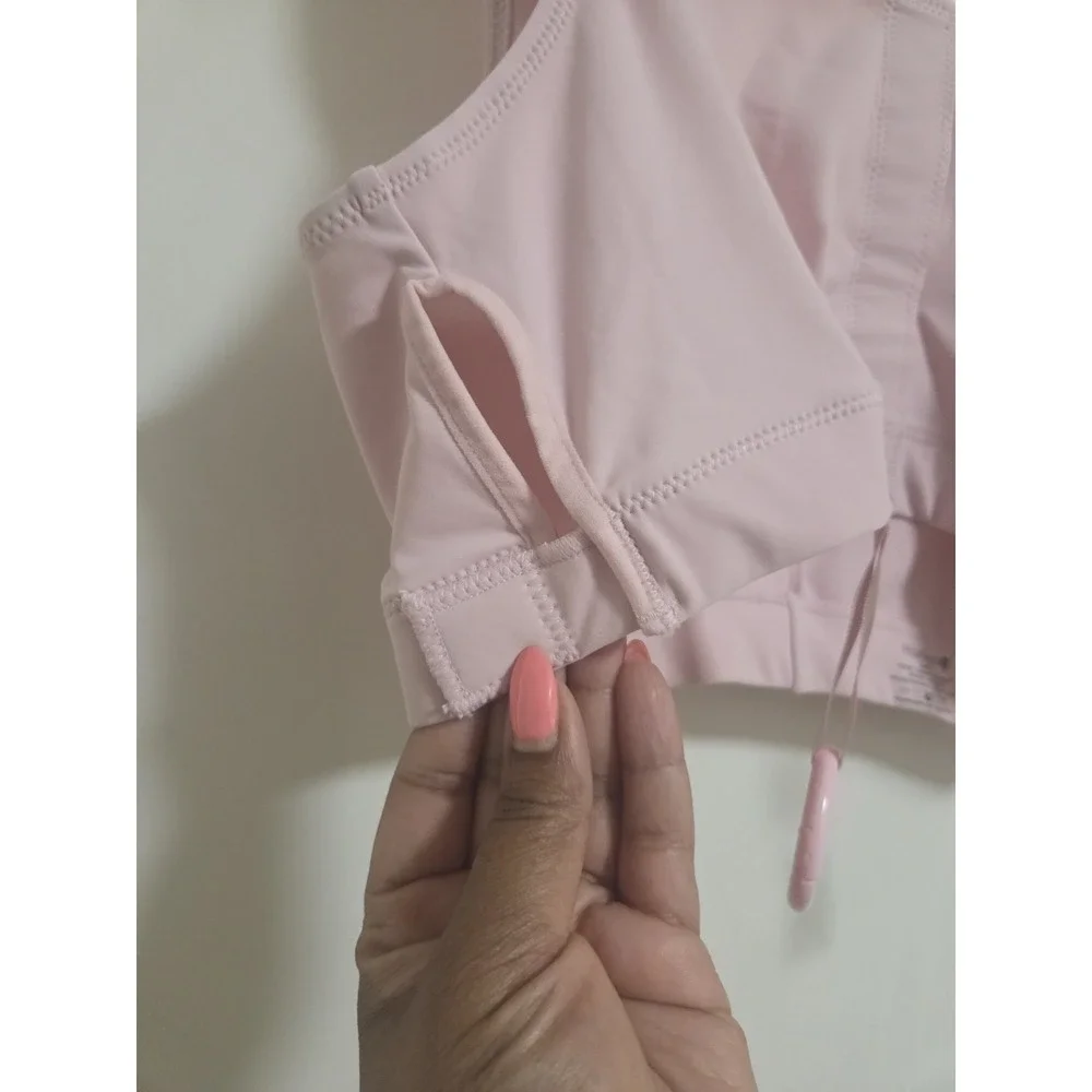 Masthead elizabeth pink