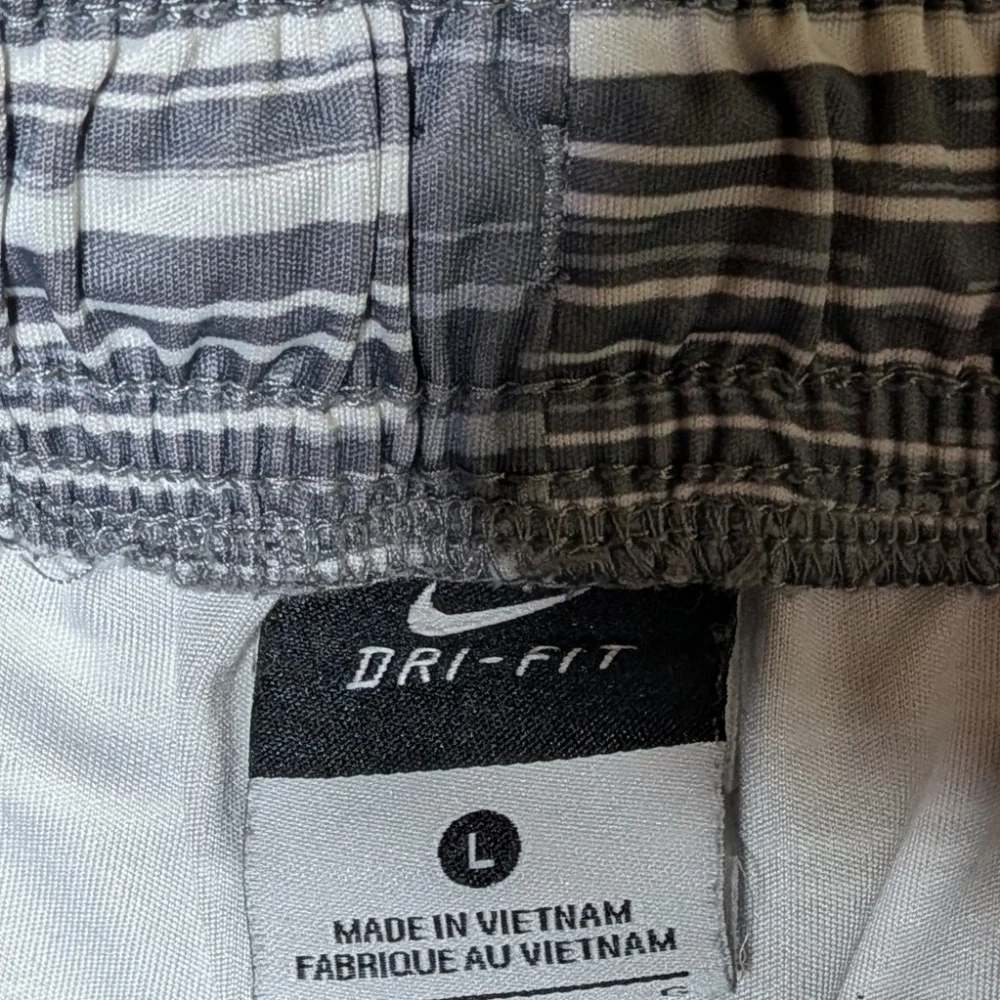 Nike boy dri