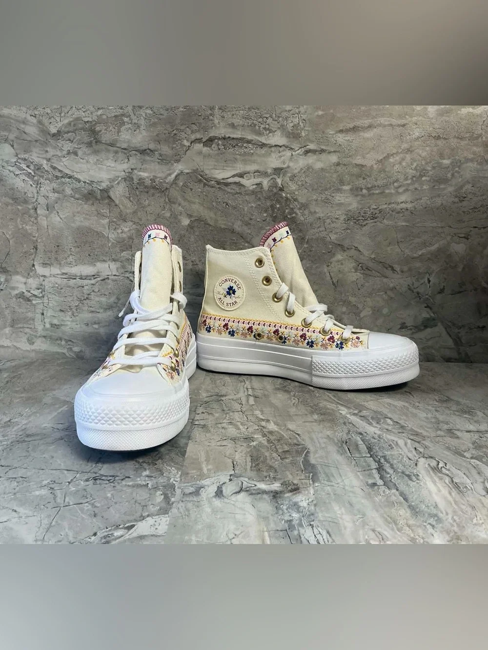 NEW Women CONVERSE Star Lift Embroidered Bohemian Floral  Sneakers