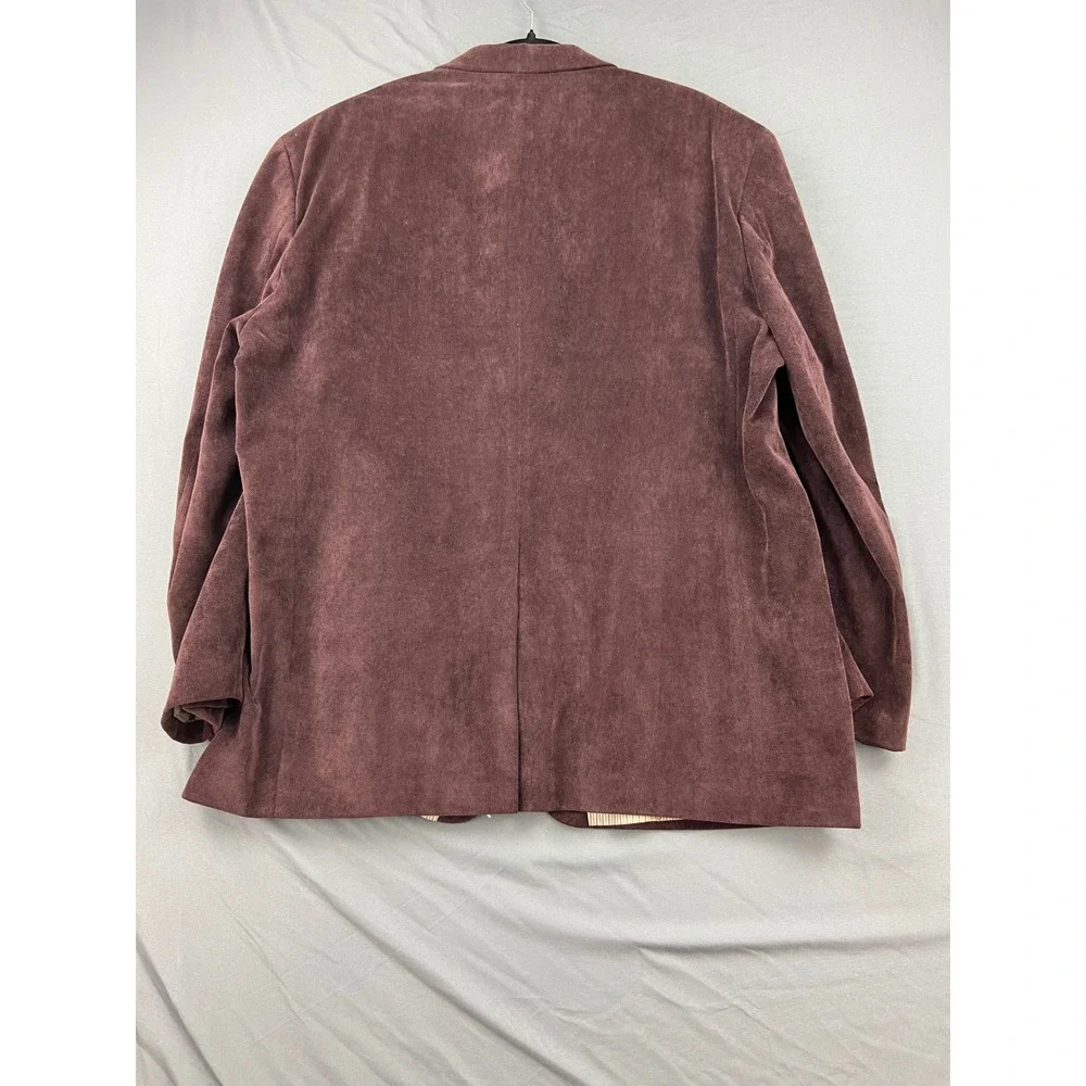 Lauren Ralph Lauren ships from