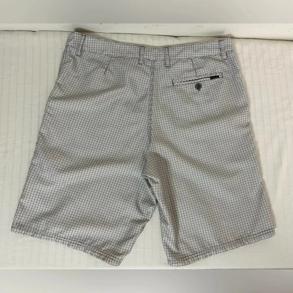 Valor size very gray