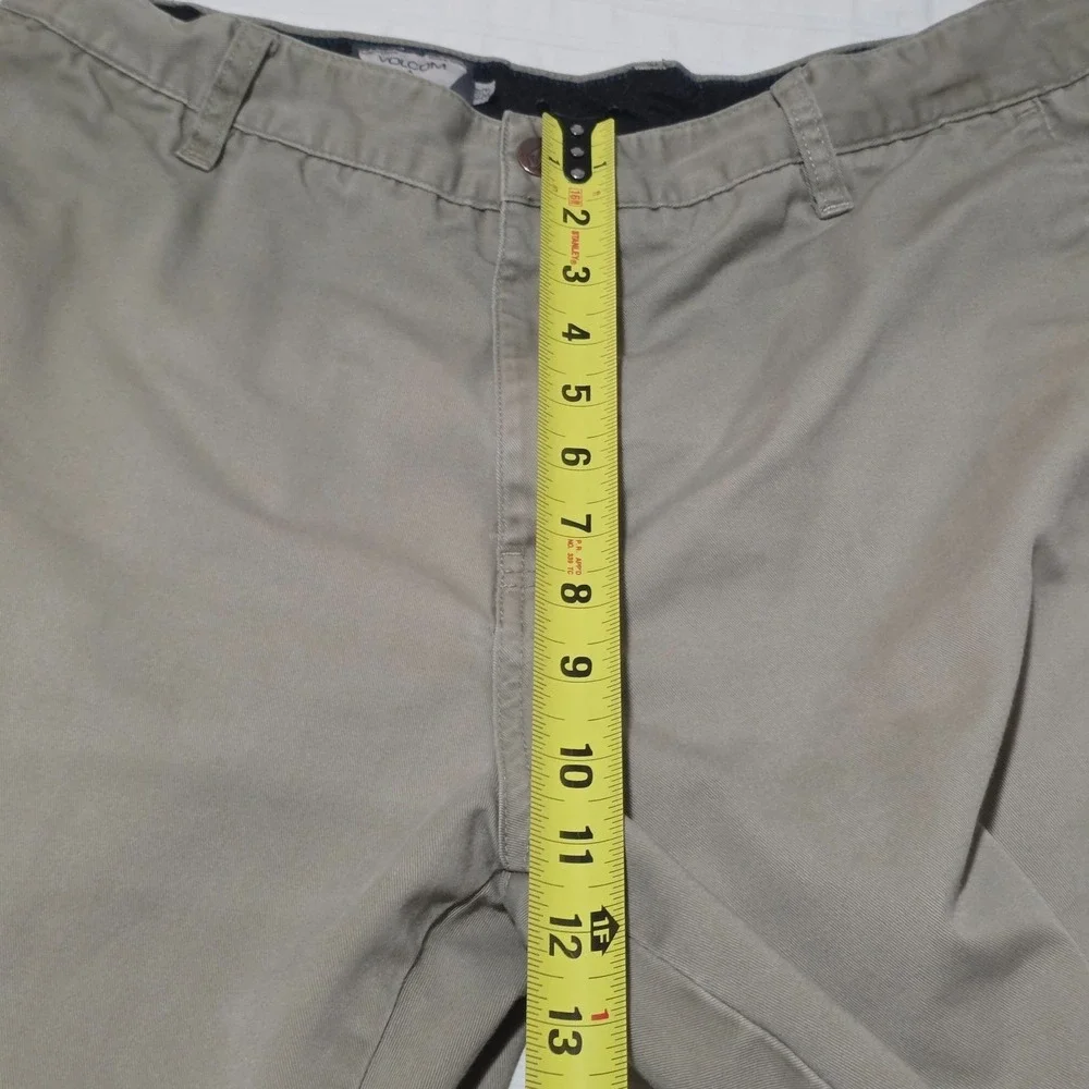 Volcom men khaki
