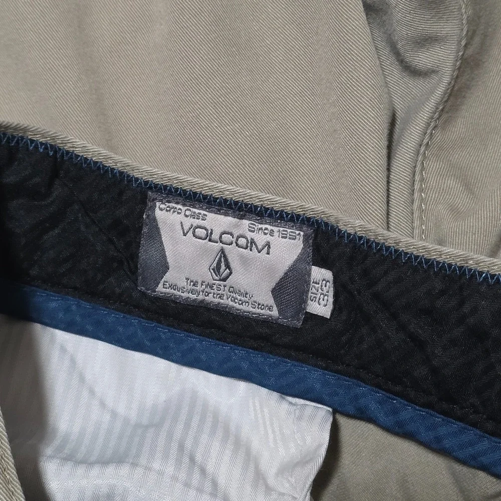 Volcom men khaki
