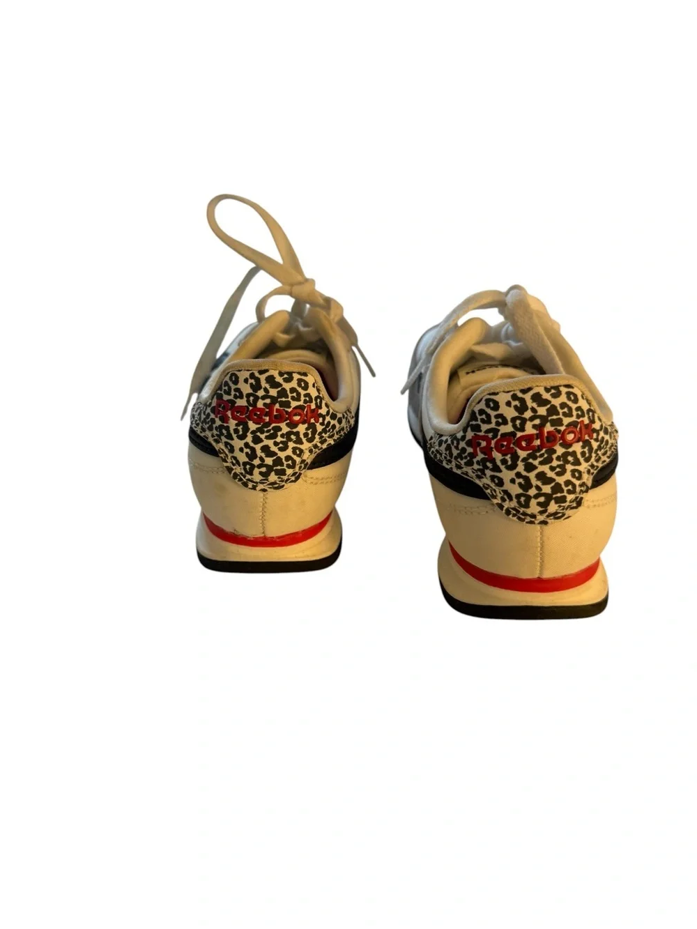 Reebok lace up
