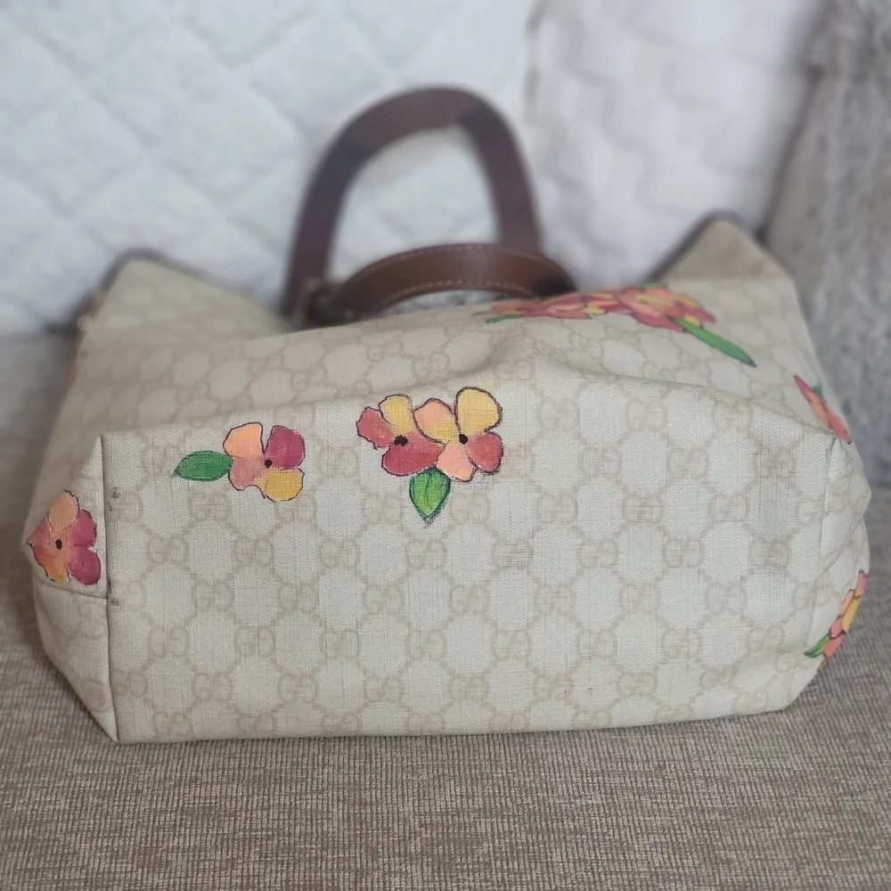 Gucci pristine interior