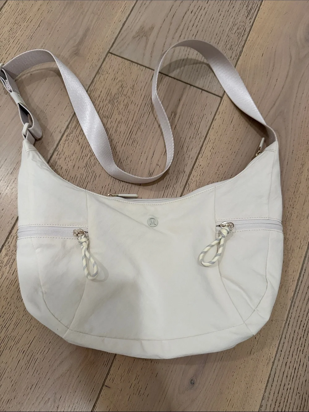 Lululemon Slouchy Sling Bag 6L