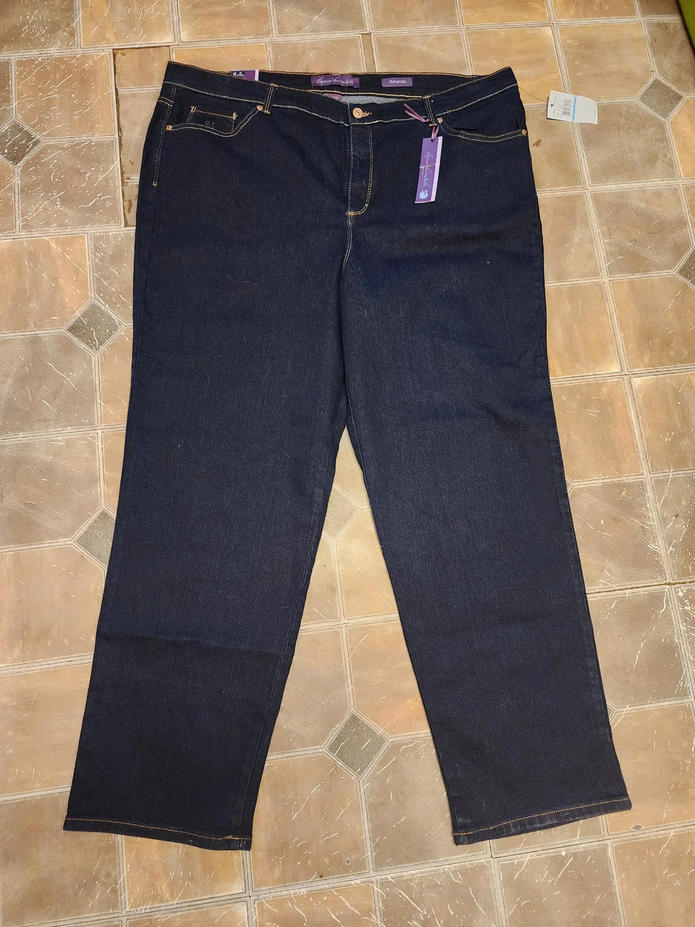 BNWT Gloria Vanderbilt Dark Wash Jeans W/ Ultra Stretch