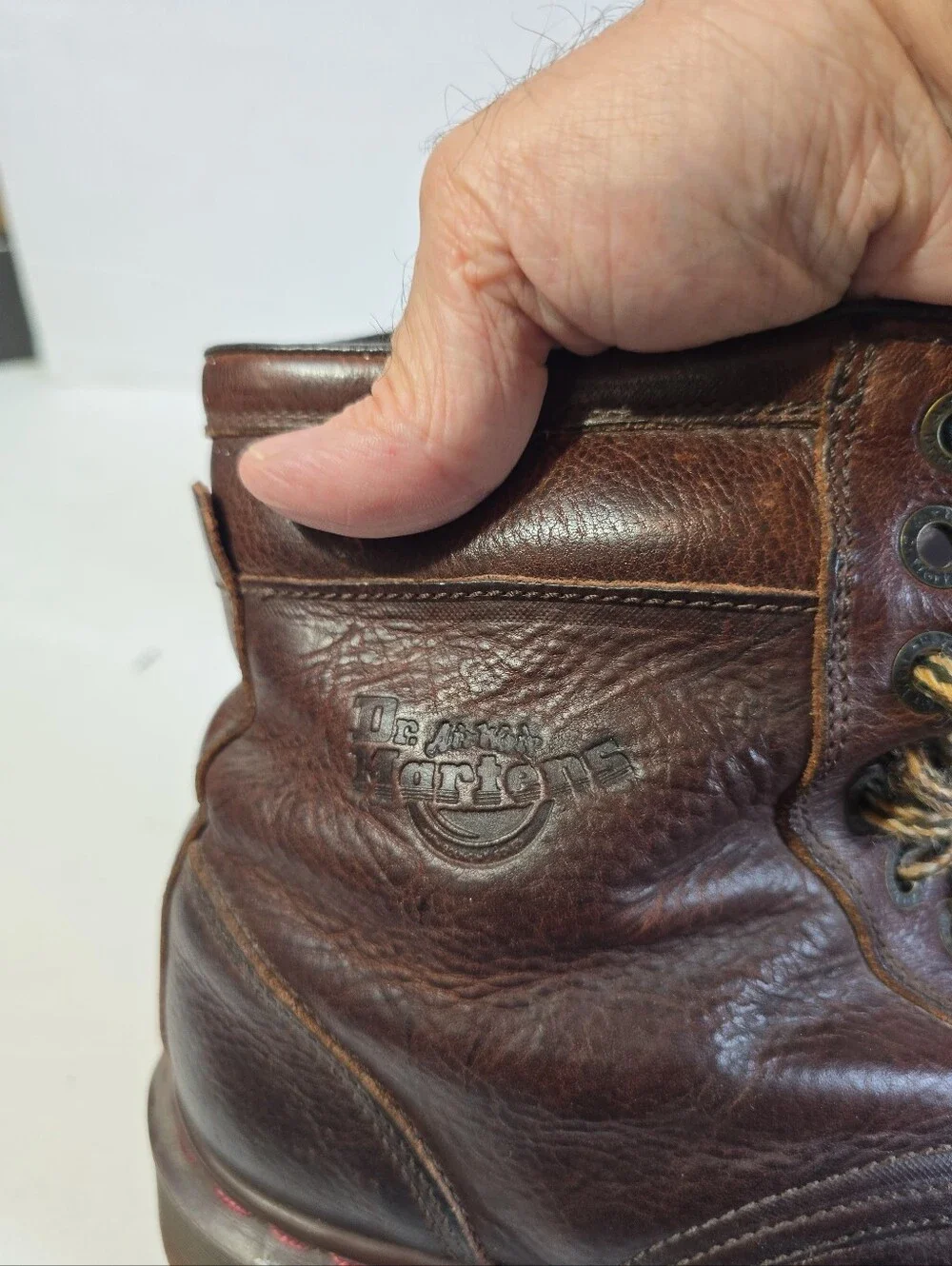 Dr. Martens durable brown