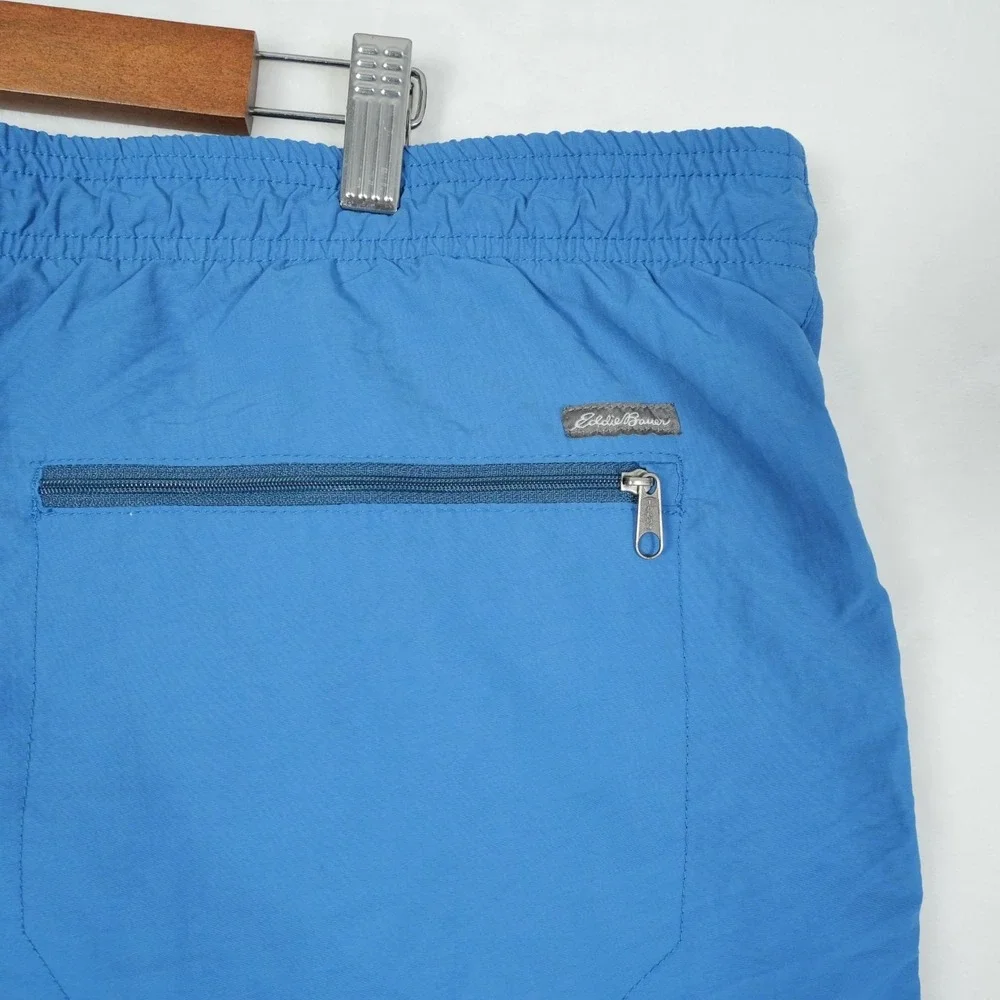 Eddie Bauer check measurements