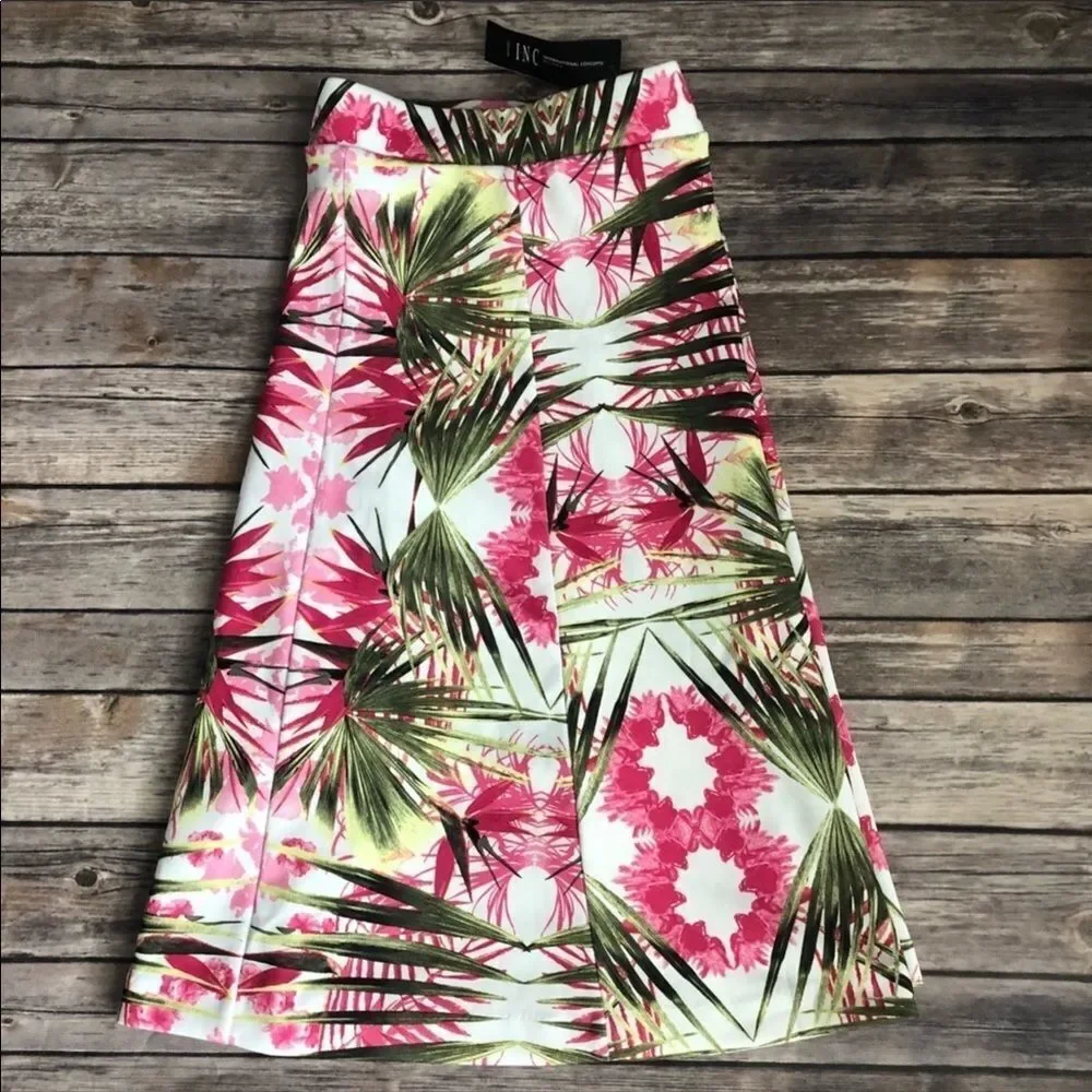 Tropical Floral Flattering A-line Knee Length Skirt NEW
