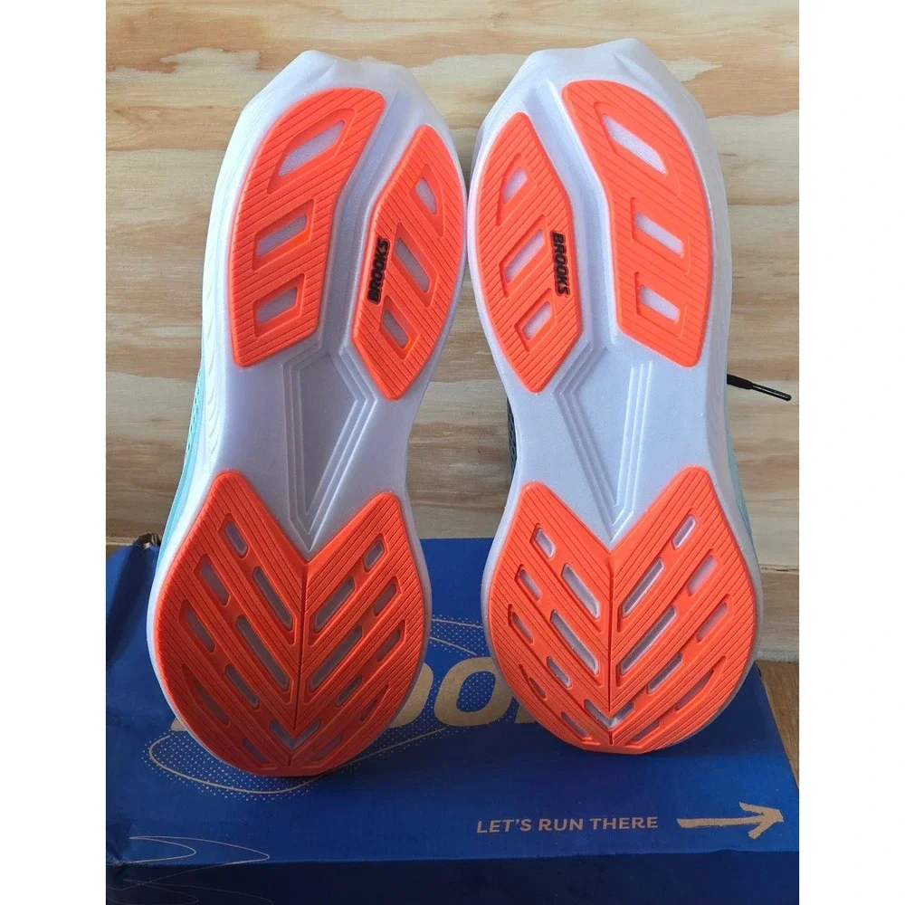 Brooks sleek outsole