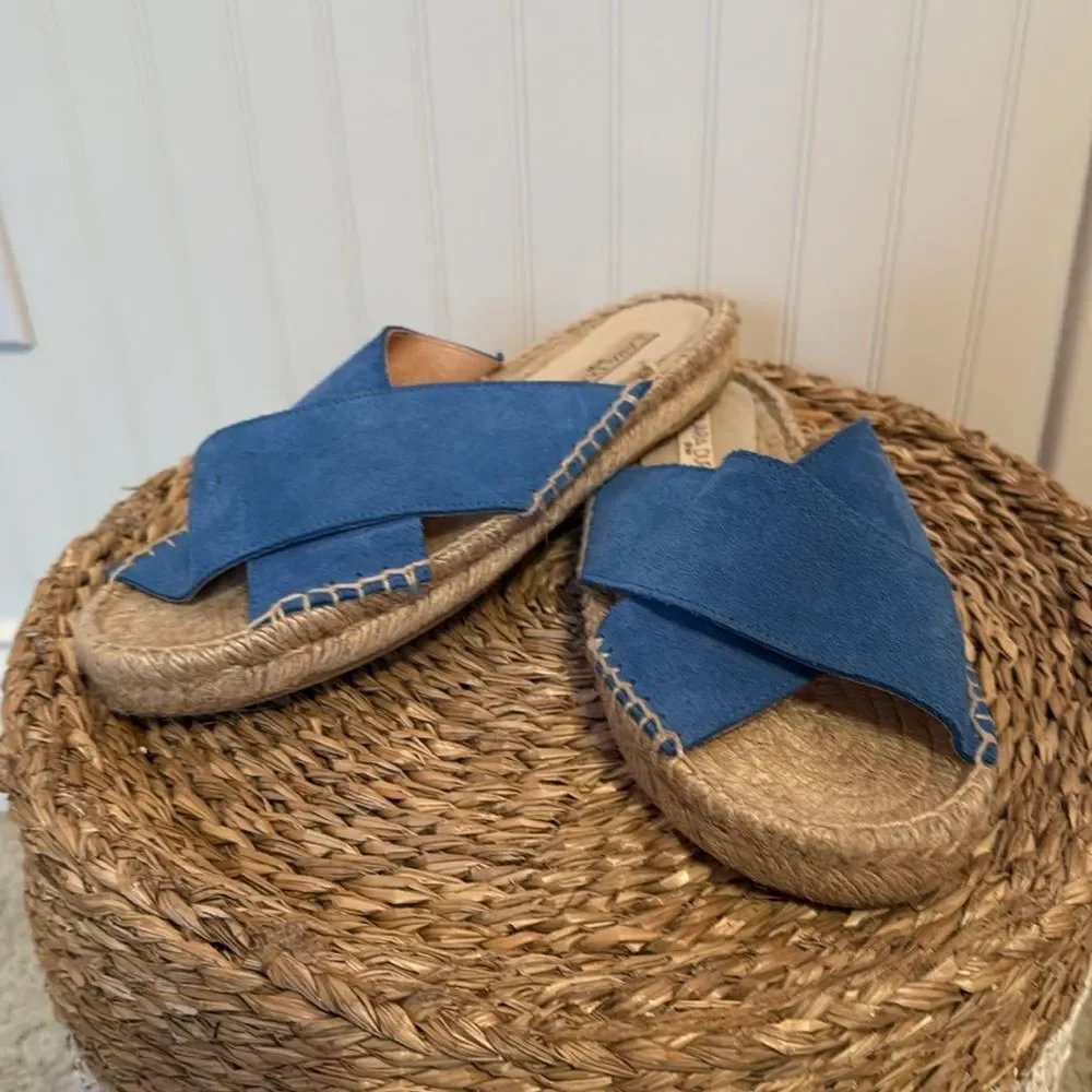 clara duran stylish blue