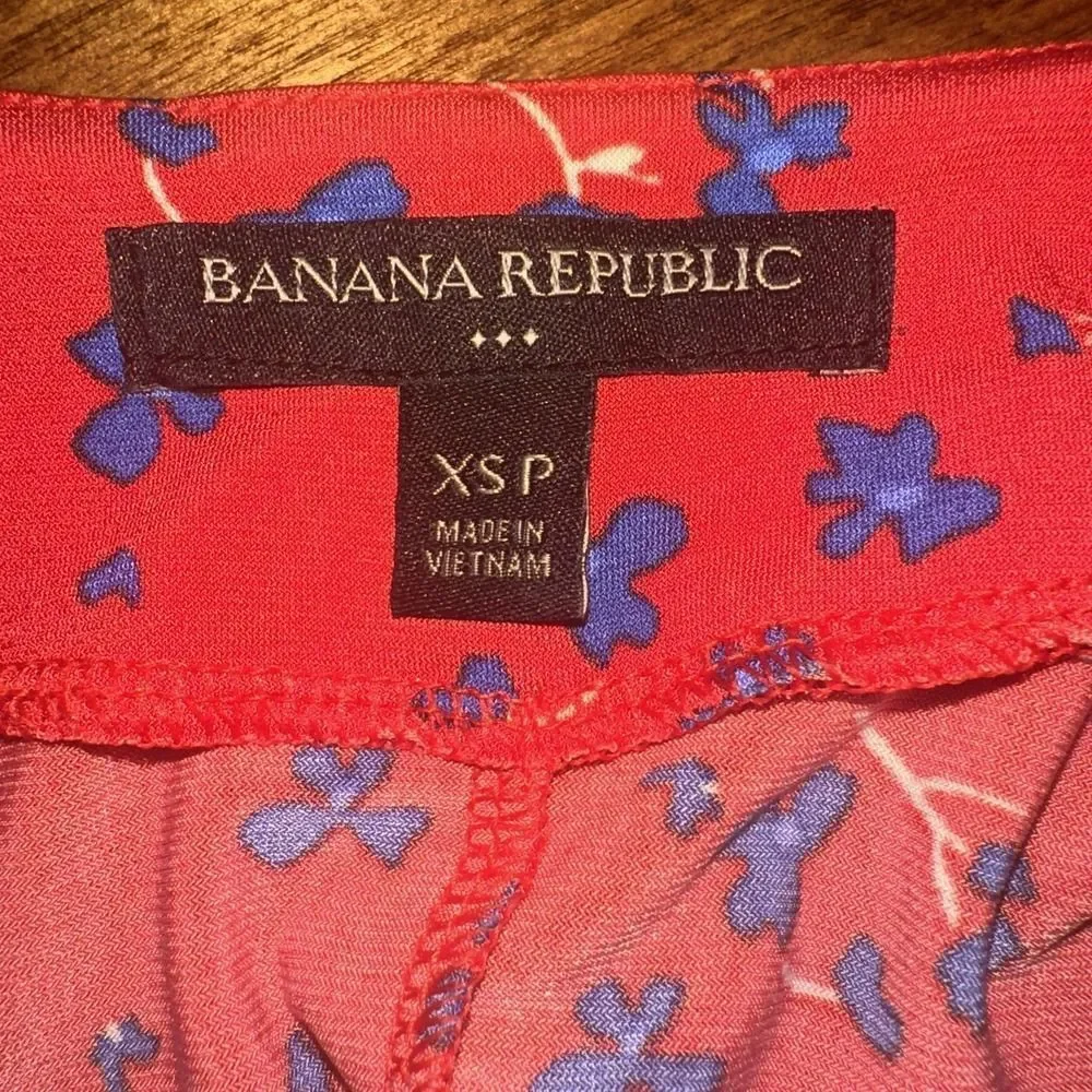 Banana Republic this banana